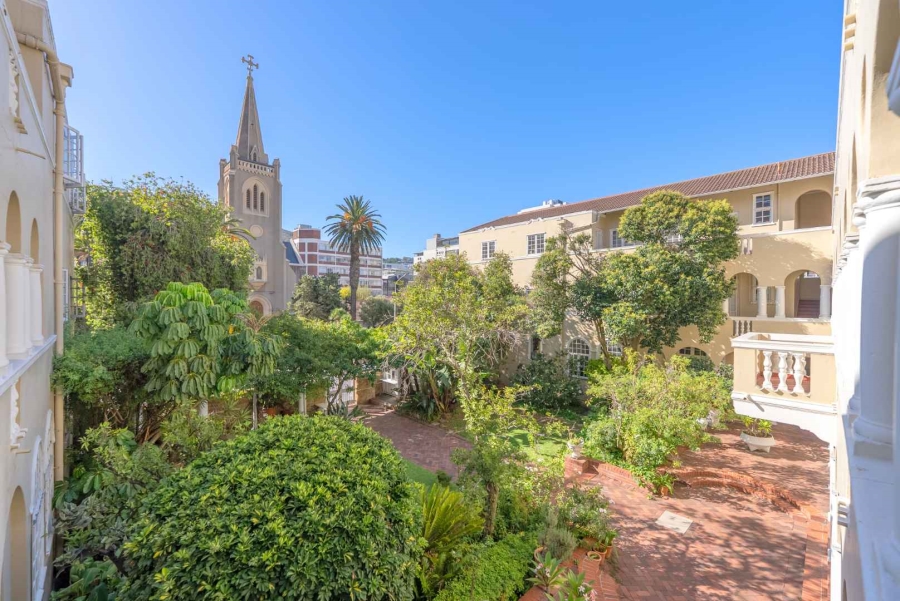 2 Bedroom Property for Sale in Cape Town City Centre Western Cape